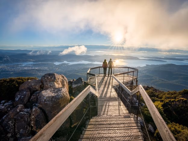 Tasmania Summit of kunanyi Mt Wellington - Luke Tscharke
