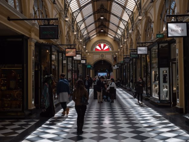 Melbourne Lane credit Tourism Australia