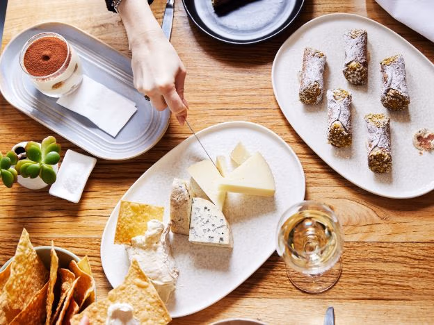 Melbourne Yarra Valley Cheeze and Dessert credit De Bortoli
