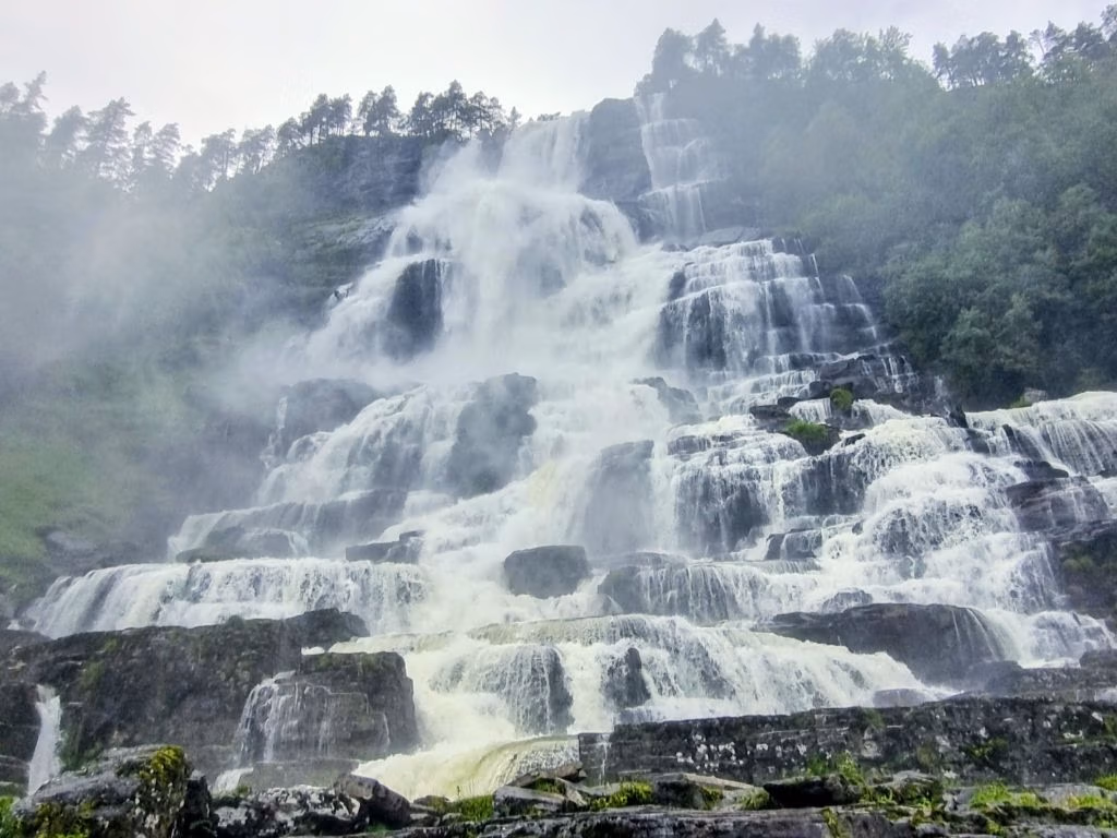 Grand Fjords & Iconic Viking Shores Cruise on Viking Neptune 